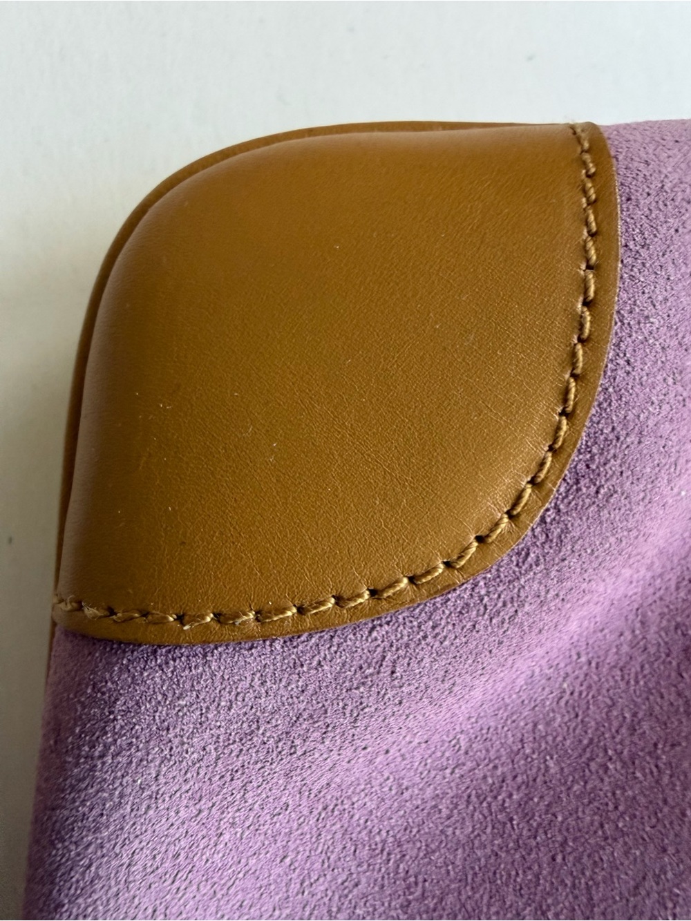 Authentic Gucci by Tom Ford Tiger Charm Lavender Shoulder Bag - Picture 16 of 17